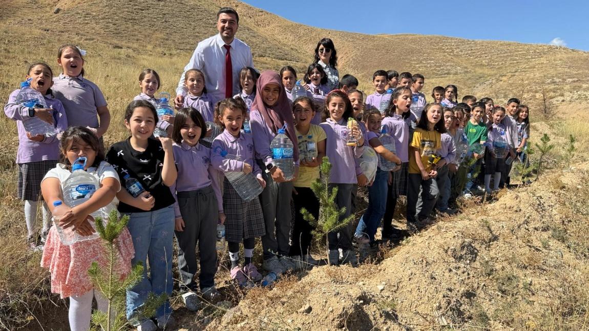 Her çocuk bir fidan, İlk Ders: YEŞİL VATAN!